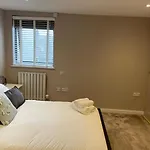Lovely Modern Apartment In The Lanes